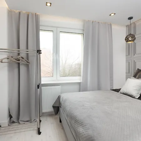 Apartament Luksusowy W Poblizu Basen,galeria,silownia,lotnisko 8min