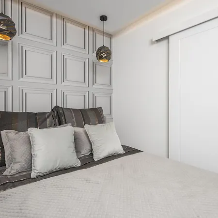 Luksusowy W Poblizu Basen,galeria,silownia,lotnisko 8min Radom